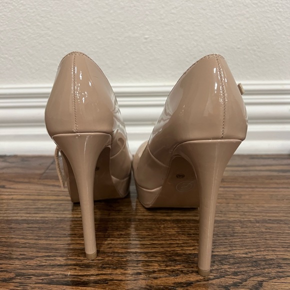 Chinese Laundry platform heels - Picture 3 of 5